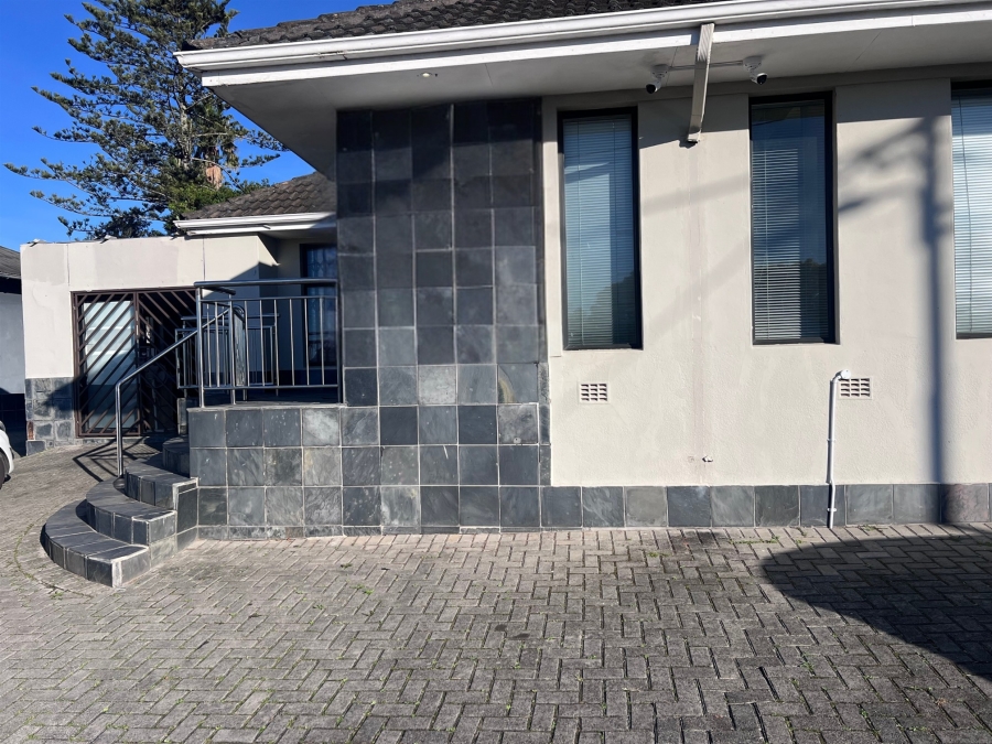 Commercial Property for Sale in Vincent Eastern Cape
